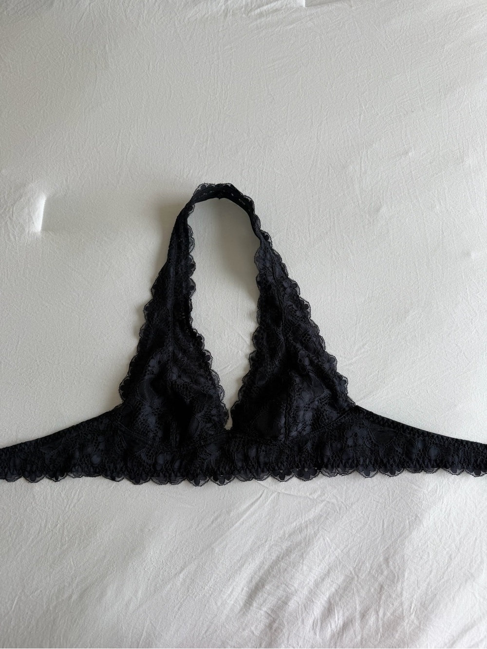 Free People Black Scalloped Lace Halter Bralette